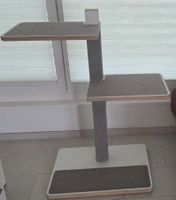 Kratzbaum mit 2 Liegeflächen robust und pflegeleicht