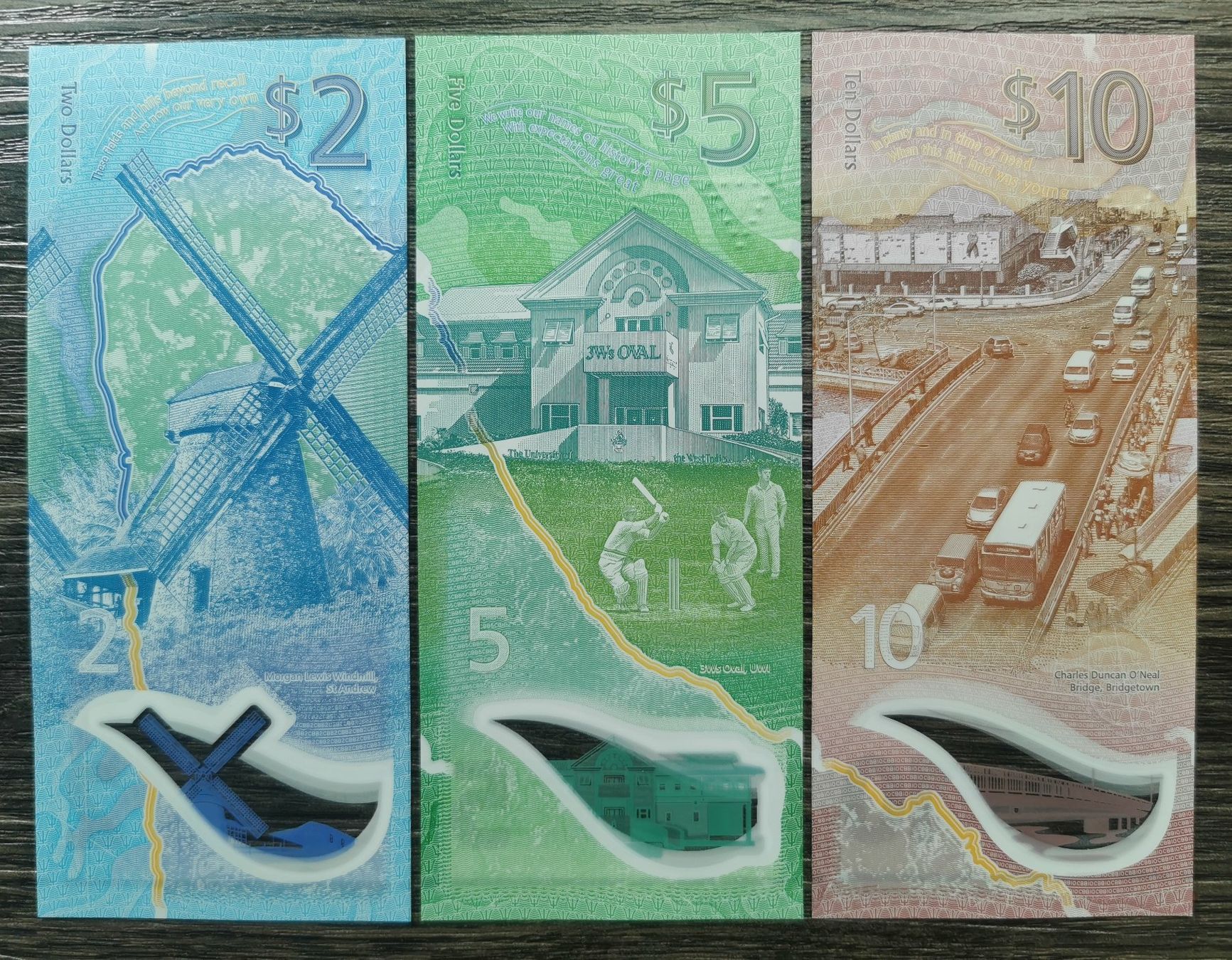 Banconote: Barbados 2, 5, 10 Dollars Polymer UNC _2 – Nuovo (secondo la descrizione) da Cousset venduto da Patricio77 1