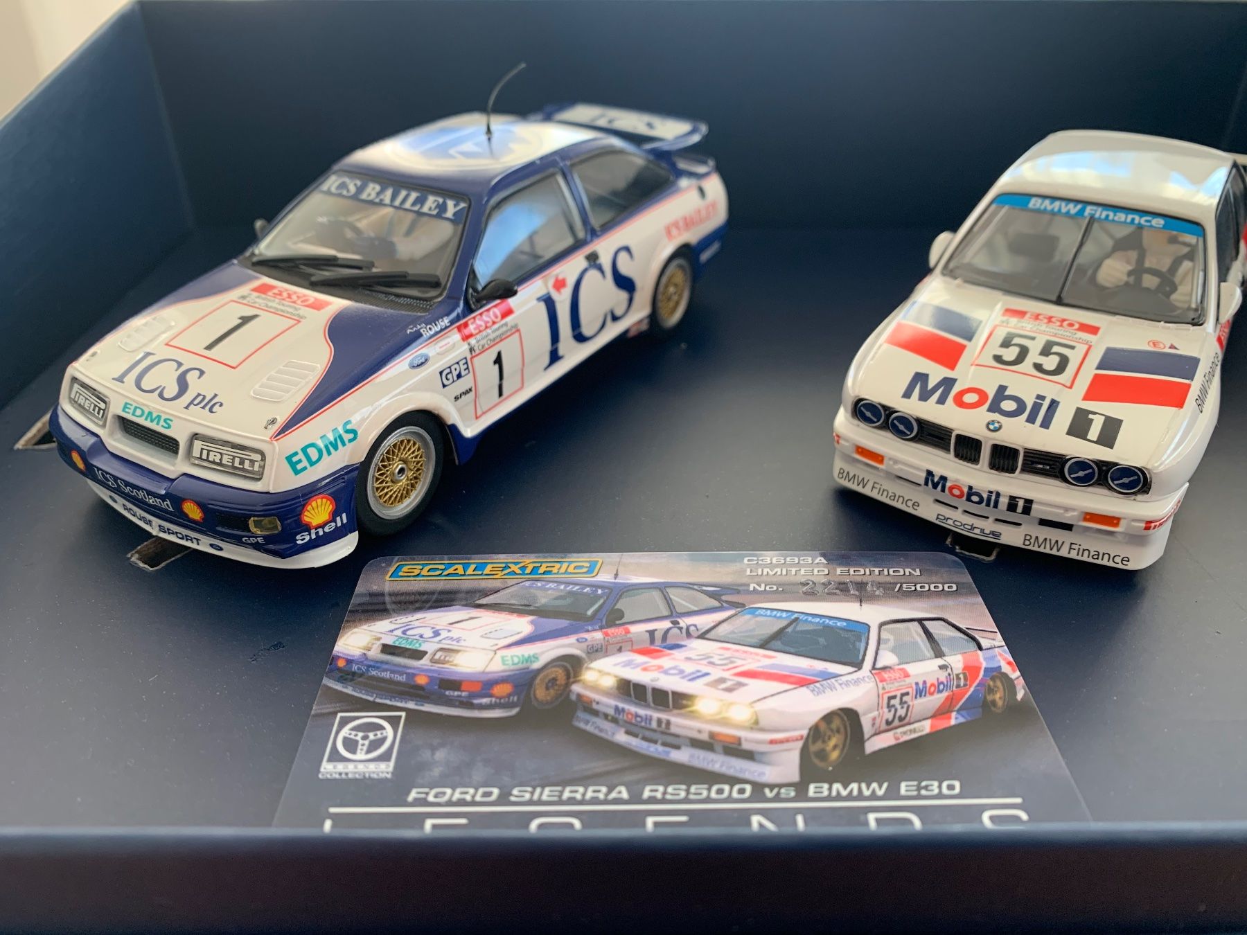 Scalextric Modellautos: Scalextric Legends BMW E30 und Ford Sierra RS500 – Neu und originalverpackt aus Remigen von Kowalzki 3
