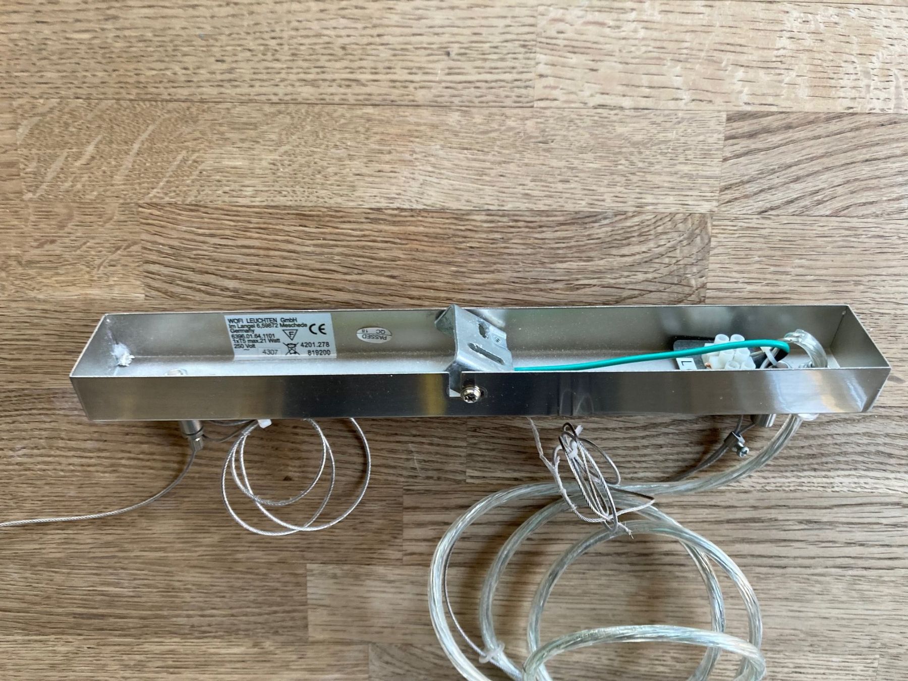 Kronleuchter & Deckenlampen: Wofi LED Hängeleuchte Metall silberfarbig – Gebraucht aus Rifferswil von IMRUTSCH 6