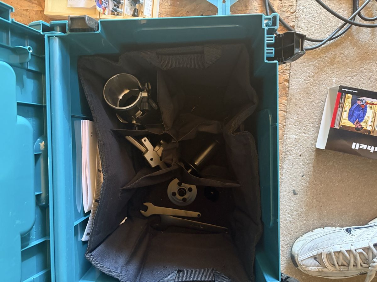 Makita Alle Maschinen: Makita RT 0702 – Gebraucht aus Rapperswil SG von pat_t5h2 4