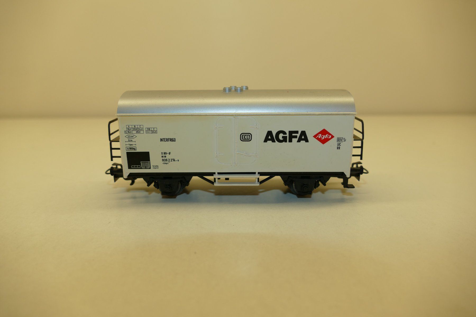 Märklin Modellini di ferrovie: Märklin H0: DB Güterwagen AGFA – Usato da Niederhasli venduto da rail-duerst