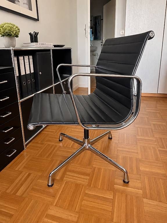 Sessel: VItra fauteuil  – Gebraucht aus Genève von per_7kcs