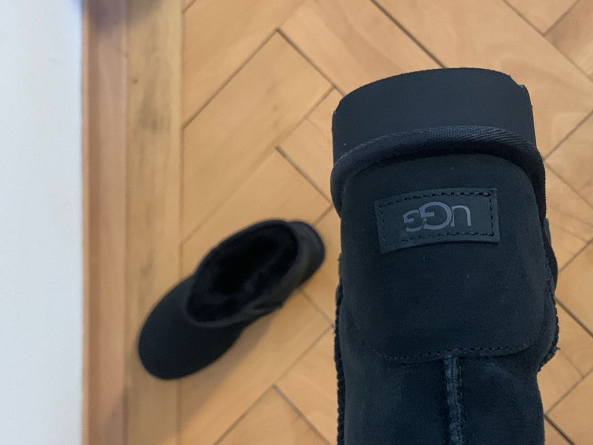 Ugg Scarpe da uomo: Uggs schwarz Gr. 40 BRANDNEU – Nuovo (secondo la descrizione) da Zürich venduto da bellasofia 4