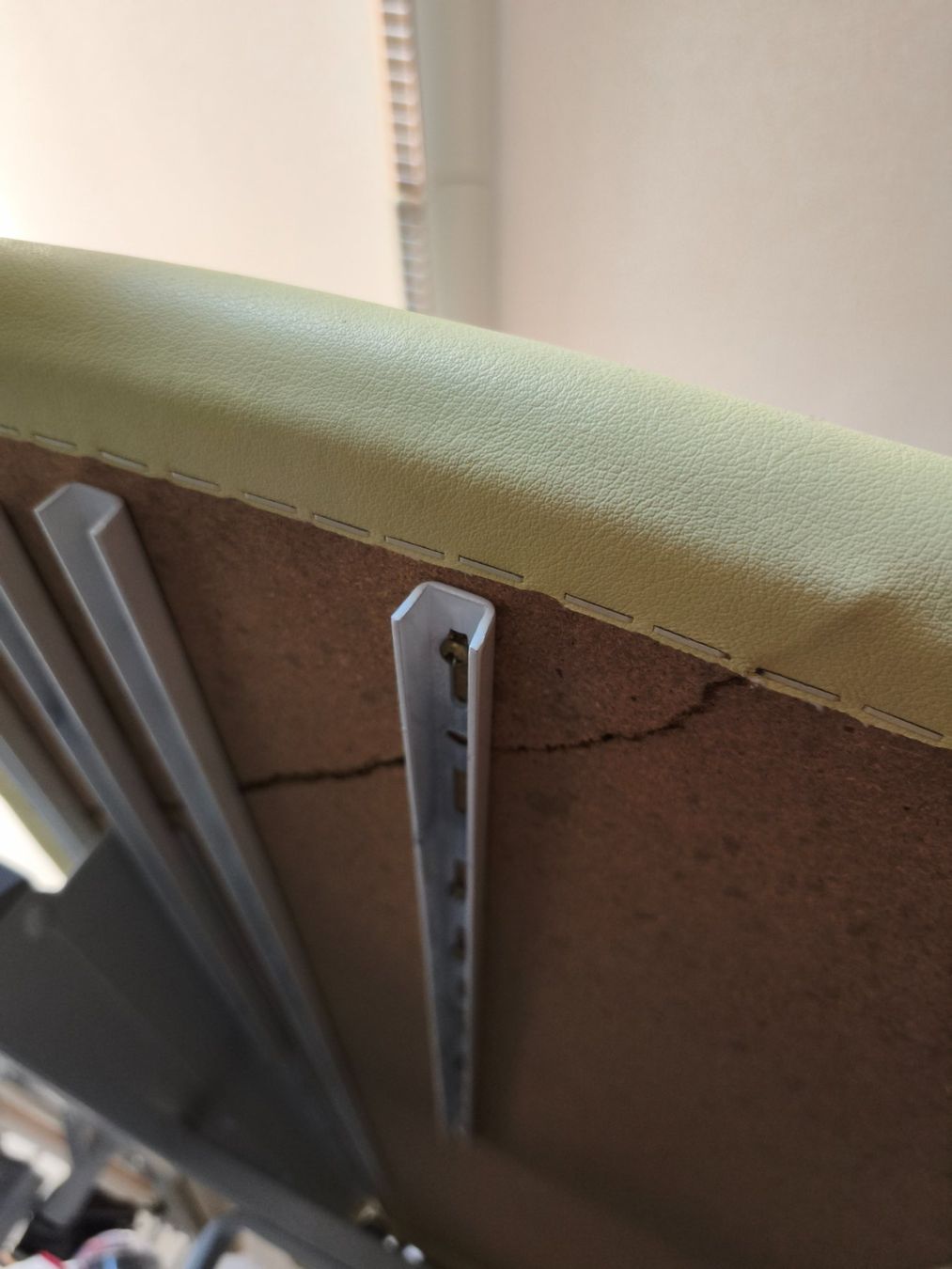 Lettini & sedie per cosmetici: Gratis Massageliege / Behandlungsliege Gymna Duoflex – Usato da Glarus venduto da yzu_8p5f 5