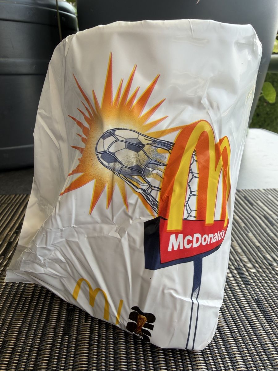 Behälter & Ähnliches: McDonalds WM Bercher: Beckham UNGEÖFFNET!! – Neu und originalverpackt aus Emmenbrücke von MZJackson 2