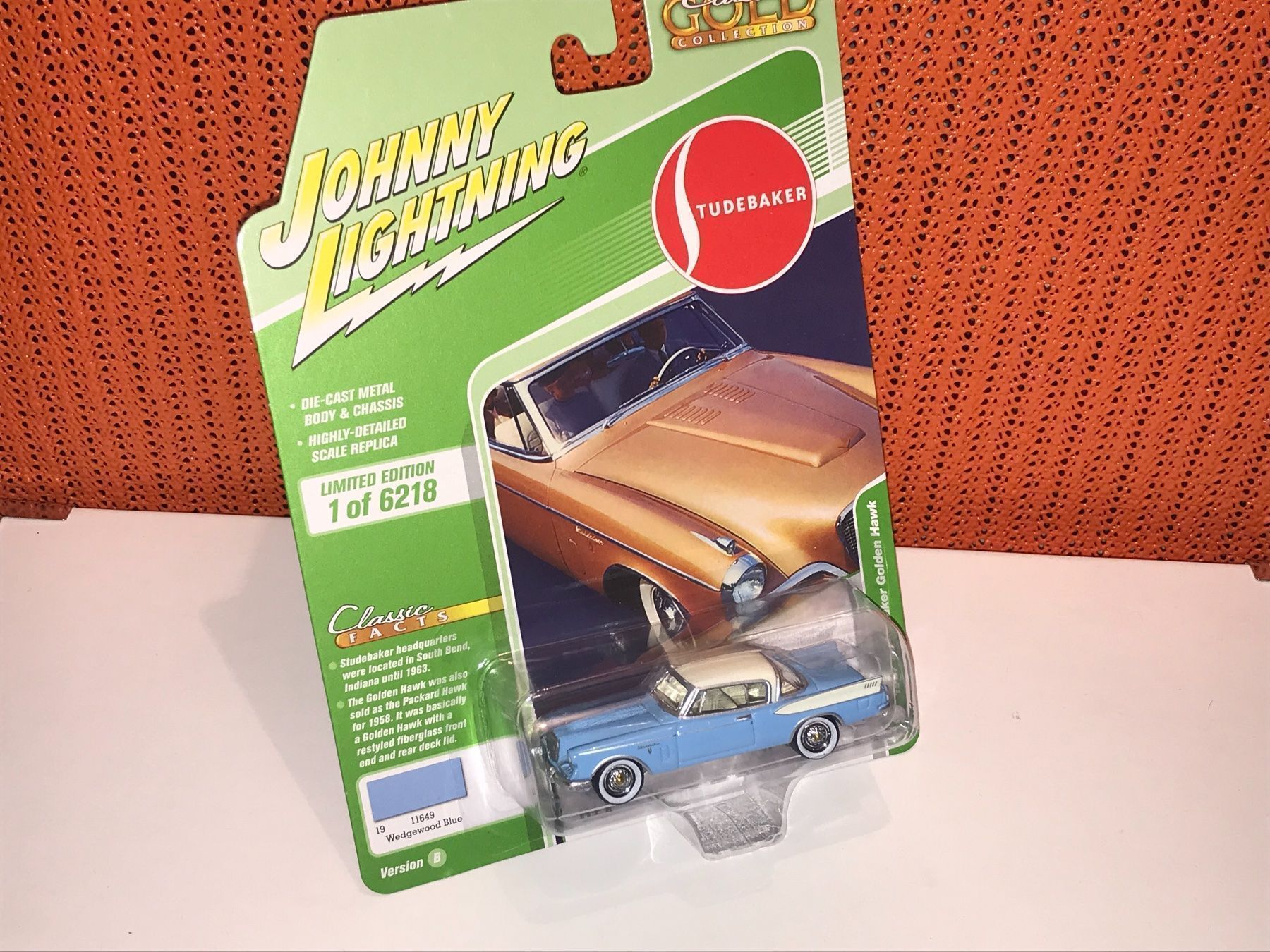 Hot Wheels Modellini d'auto: 57‘ Sudebaker Golden Hawk 1/64 – Nuovo e nell'imballaggio originale da Wohlen AG venduto da PrivatSammlung