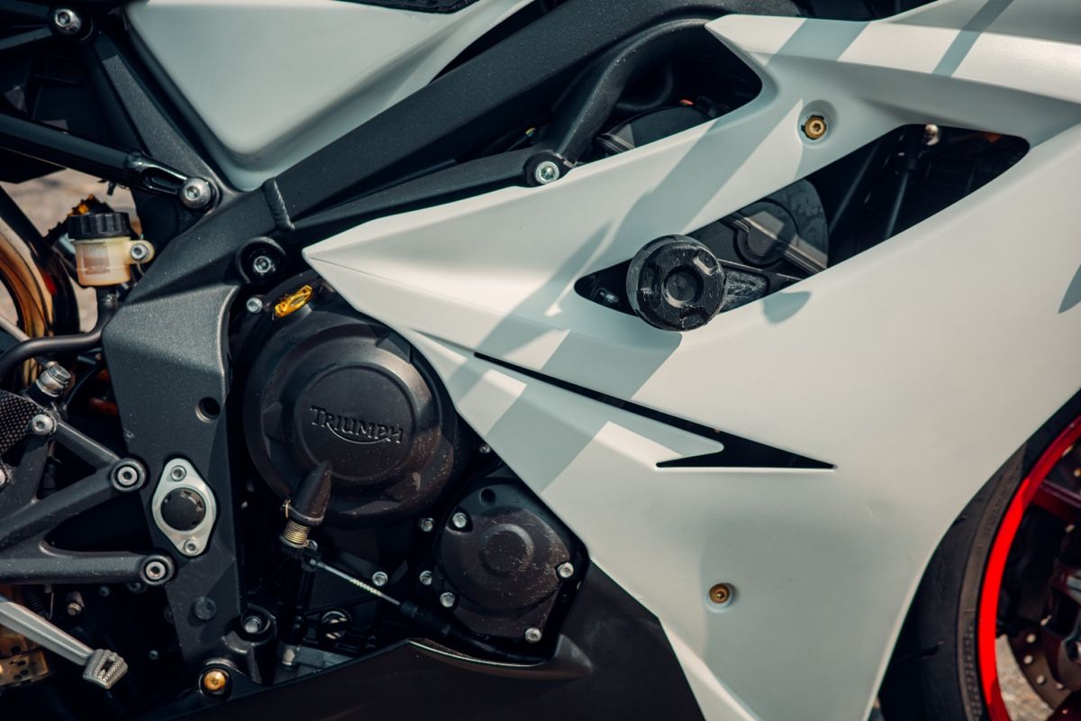 Triumph Strasse: TRIUMPH Daytona 675 R – Gebraucht aus Volketswil von pinsel92 3