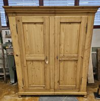 Schrank massiv Tannenholz