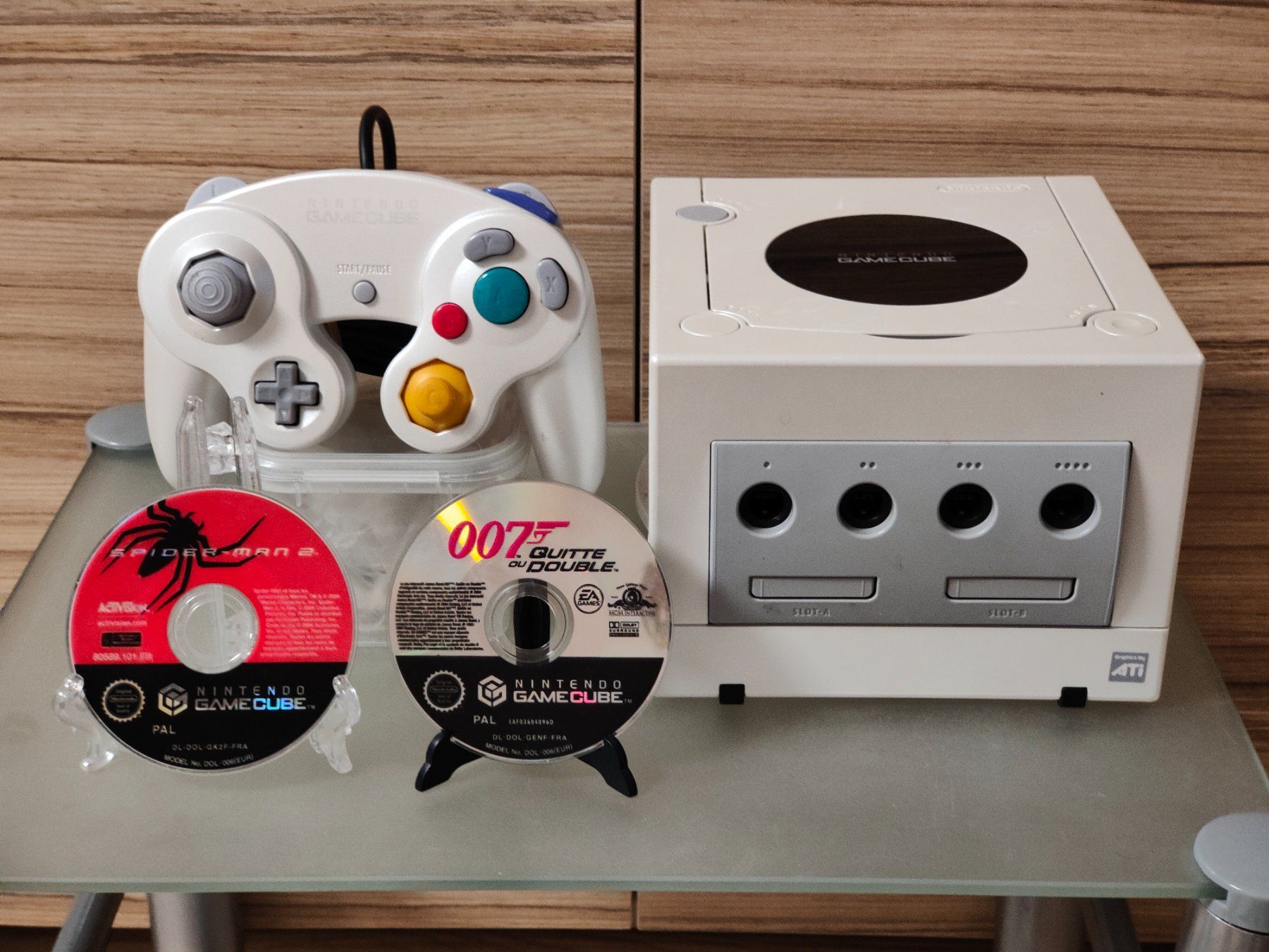 Nintendo Consoles: Console Gamecube Perle (rare) + 2 jeux – D'occasion à Châtelaine par Chompis