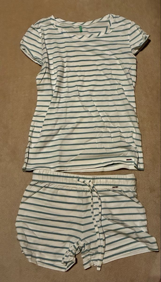 Negligees & Pyjamas: Pyjama set t-shirt shorts striped  – Neu (gemäss Beschreibung) aus Schaan von RicX-10