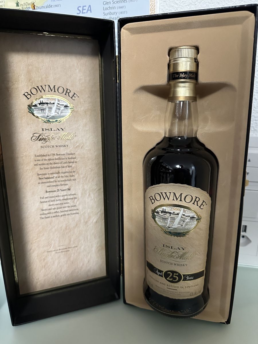 Bowmore Bevande alcoliche: Neuer PREIS Bowmore Islay Single Malt 25 Years Old – Nuovo (secondo la descrizione) da Stansstad venduto da Dalmatinerhjf
