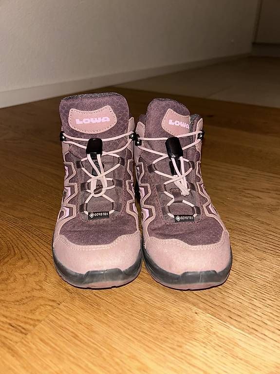 Scarpe per ragazzi: Neue LOWA Wanderschuhe Grösse 31 – Nuovo e nell'imballaggio originale da Wettingen venduto da avehr 1