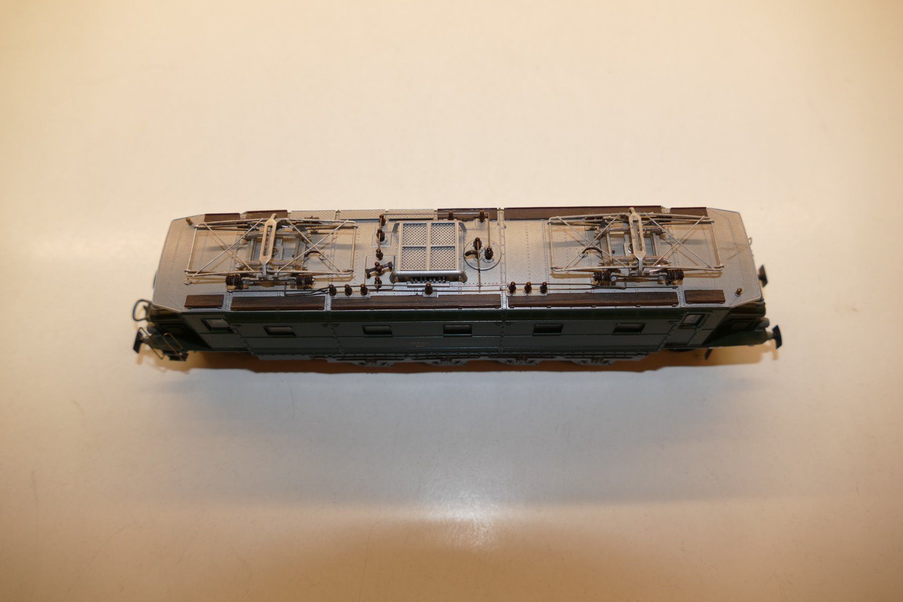 Liliput Modellini di ferrovie: Liliput H0: SBB Elektrolok Ae 4/7 – Usato da Niederhasli venduto da rail-duerst 5