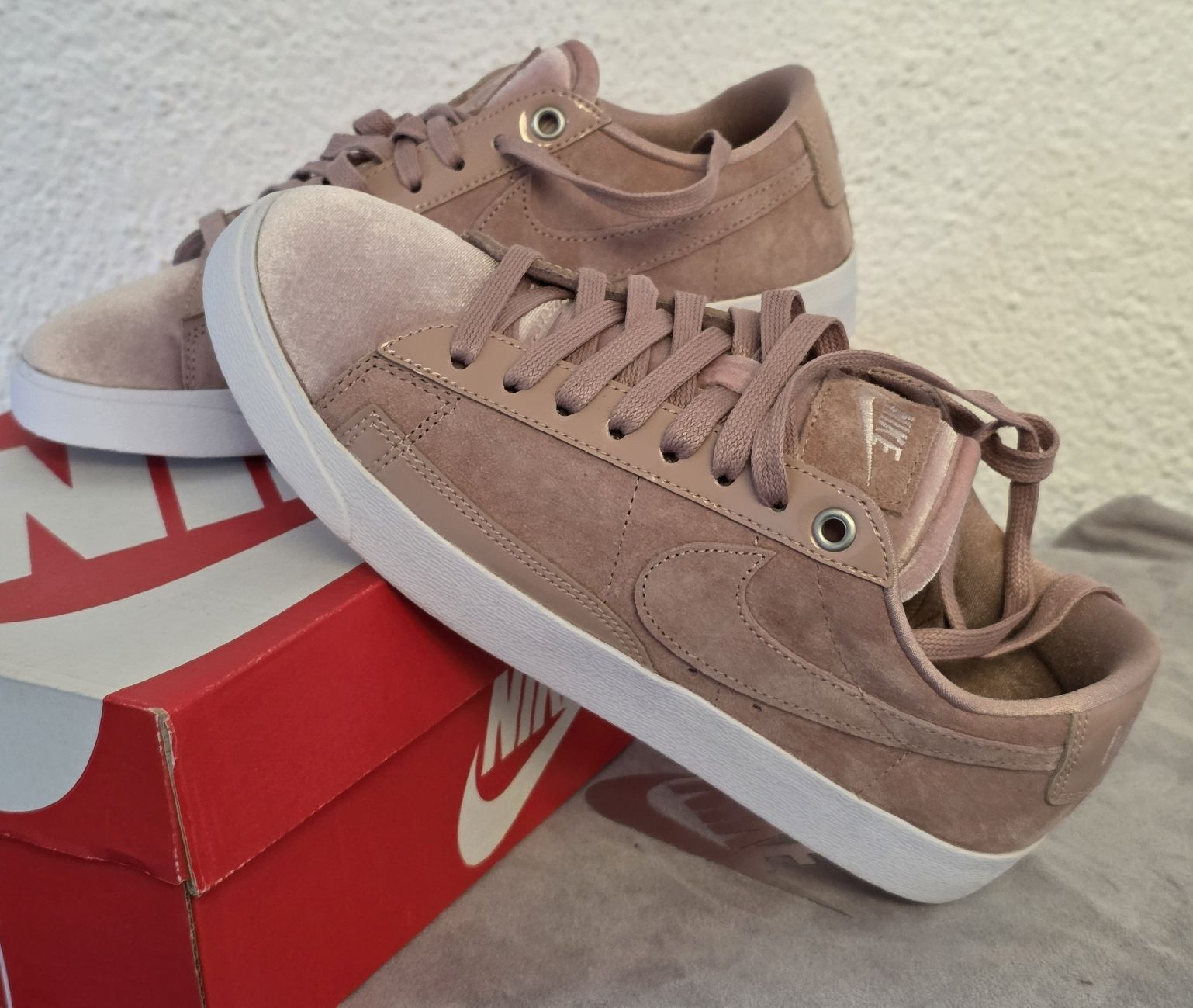 Nike Scarpe da donna: Nike Blazer Low LX, Gr. 38, neu – Nuovo e nell'imballaggio originale da Rheinsulz venduto da Gilea