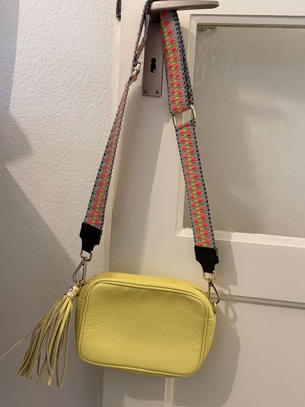 Borse: Crossbody Tasche mit Wechselgurt – Usato da Basel venduto da zukk_ 2