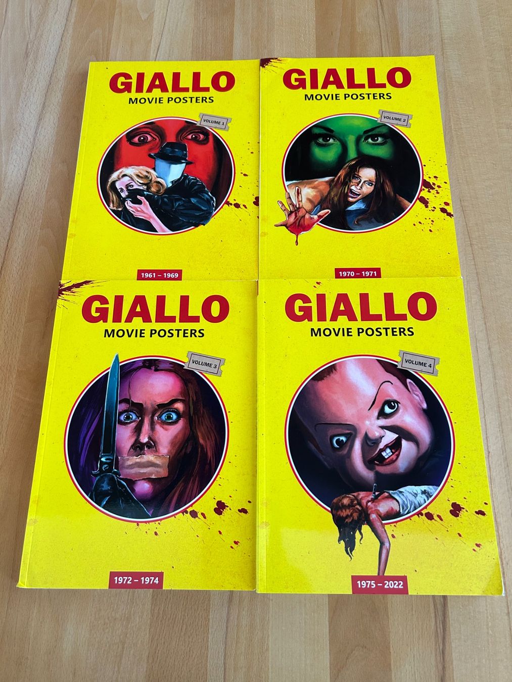 Bücher: Giallo Movie Posters / 4 Bände – Gebraucht aus Bubikon von cinerama01