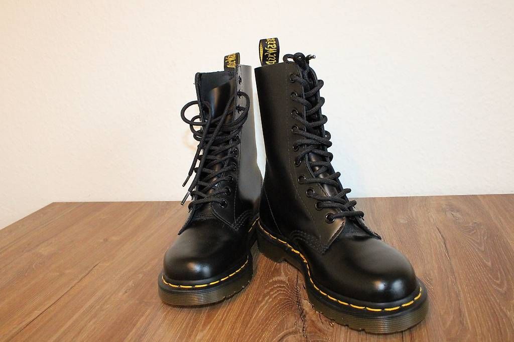 Dr. Martens Chaussures femmes: Dr. Martens Stiefel – D'occasion à Pratteln par charisma4