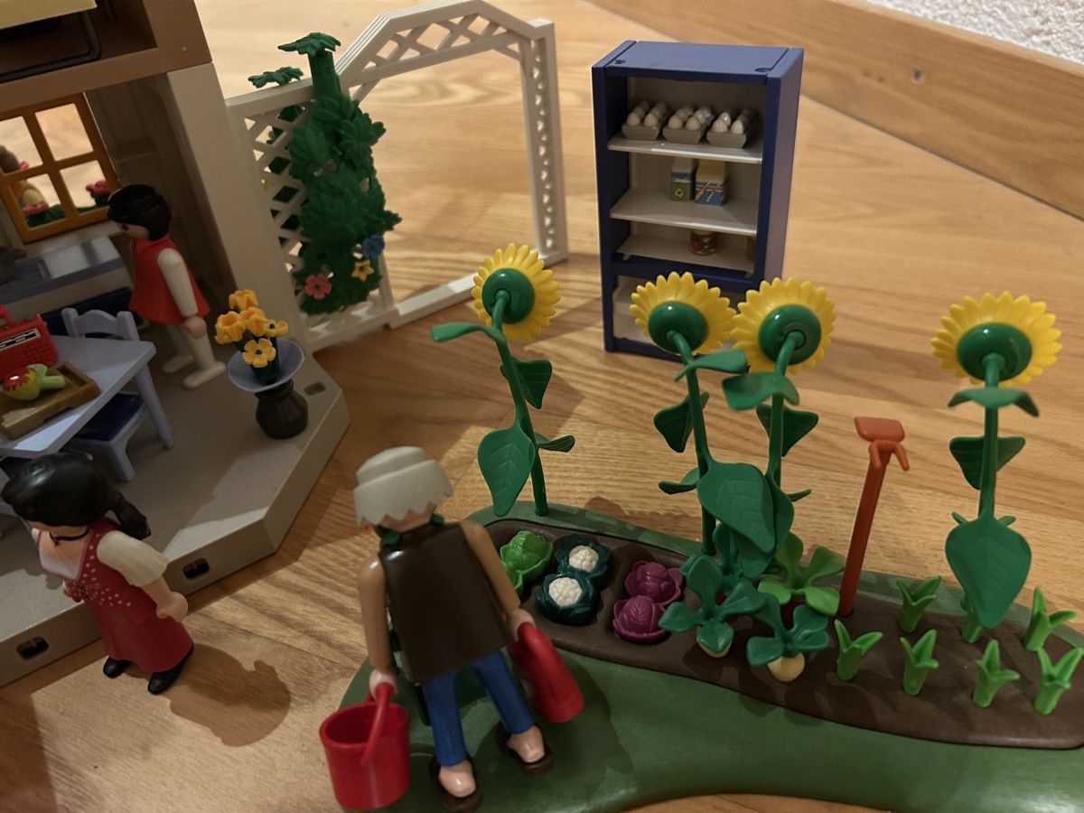 Playmobil Giocattoli: Playmobil-Bauernhaus – Usato da Lengnau AG venduto da Mefari 7