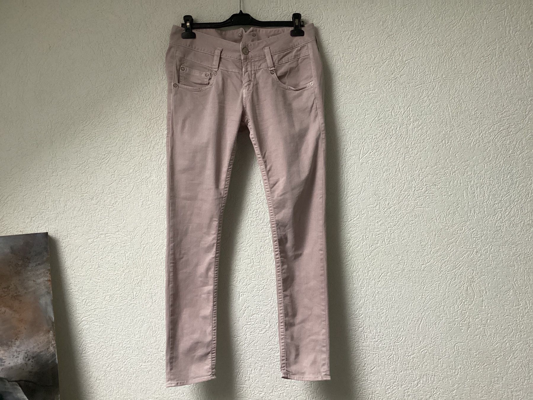 Herrlicher Pantaloni: Herrlicher rosa Hose, Grösse 32/32 wunderschön! – Usato da Homberg b. Thun venduto da Homata