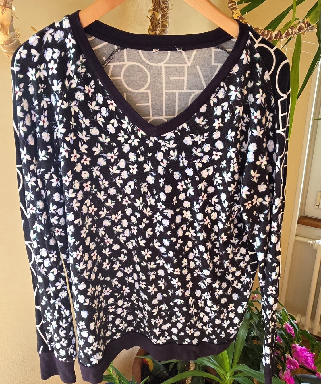 Pullover & Sweatshirts: Pull col V coton (brun/blanc) – Gebraucht aus Yverdon-les-Bains von van_dq65