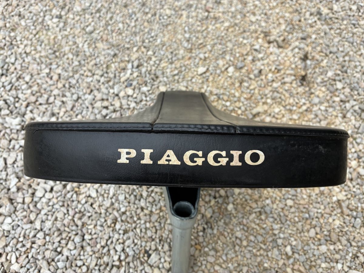 Piaggio Parti ricambio per ciclomotori: Piaggio Ciao Sattel NOS original – Nuovo (secondo la descrizione) da Zürich venduto da Volkan1