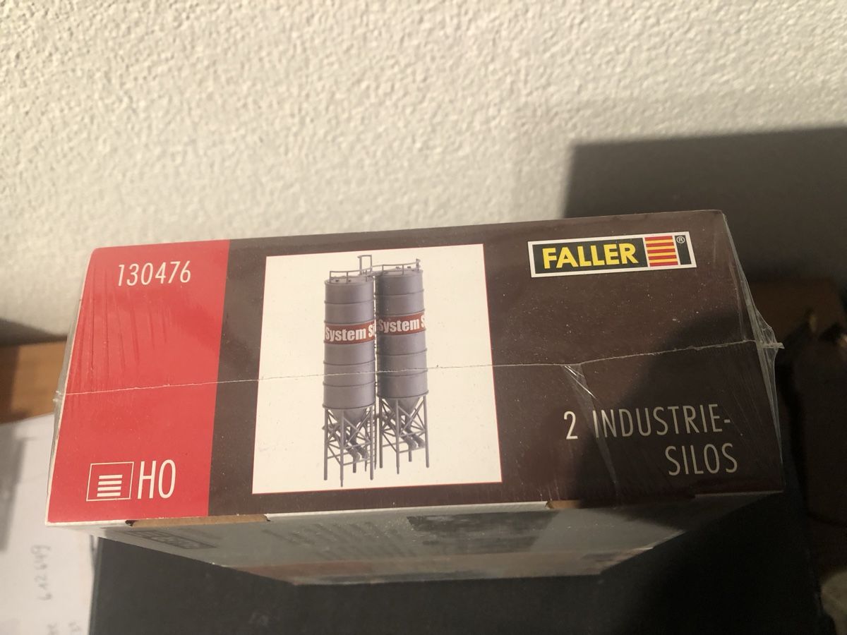 Faller Modellini di ferrovie: Faller 130476 Bausatz/ 2 Industriesilos neu – Nuovo e nell'imballaggio originale da Urtenen-Schönbühl venduto da tulpenschein 2