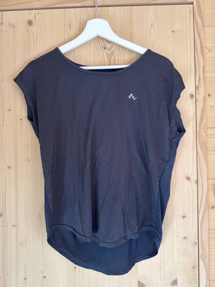 T-shirt: Sport Shirt – Nuovo (secondo la descrizione) da Lurtigen venduto da sal_79fm