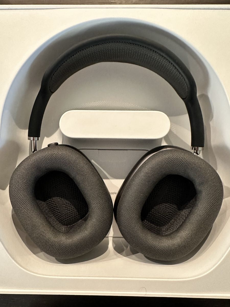 Apple Kopfhörer: Apple AirPods Max - Space Grau inkl. Woolnut Etui – Gebraucht aus Luzern von ale001 2