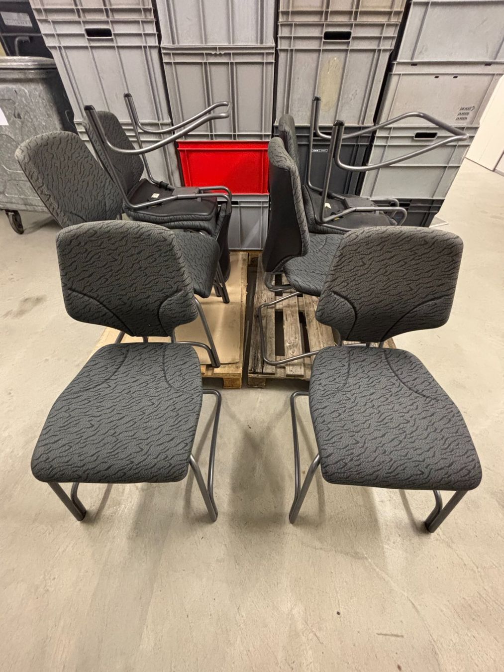 Giroflex Stühle: Konferenzstühle 8 Stk. – Gebraucht aus Hinwil von fac_688b