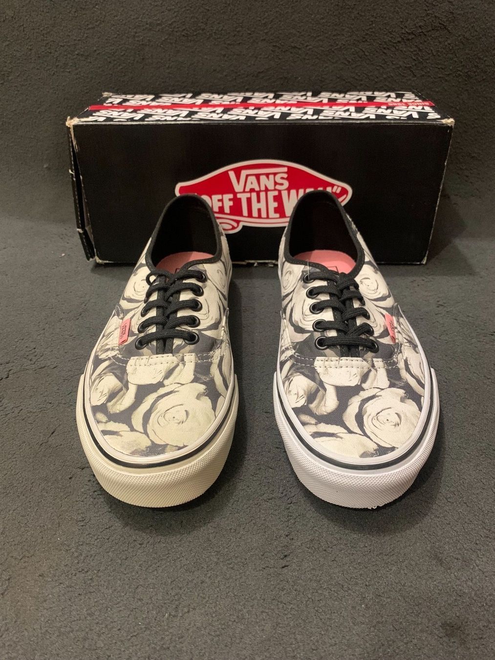 Vans Herrenschuhe: Vans Authentic , Grösse EU 40 – Neu und originalverpackt aus Zürich von LIQUIDATOR.CP 2