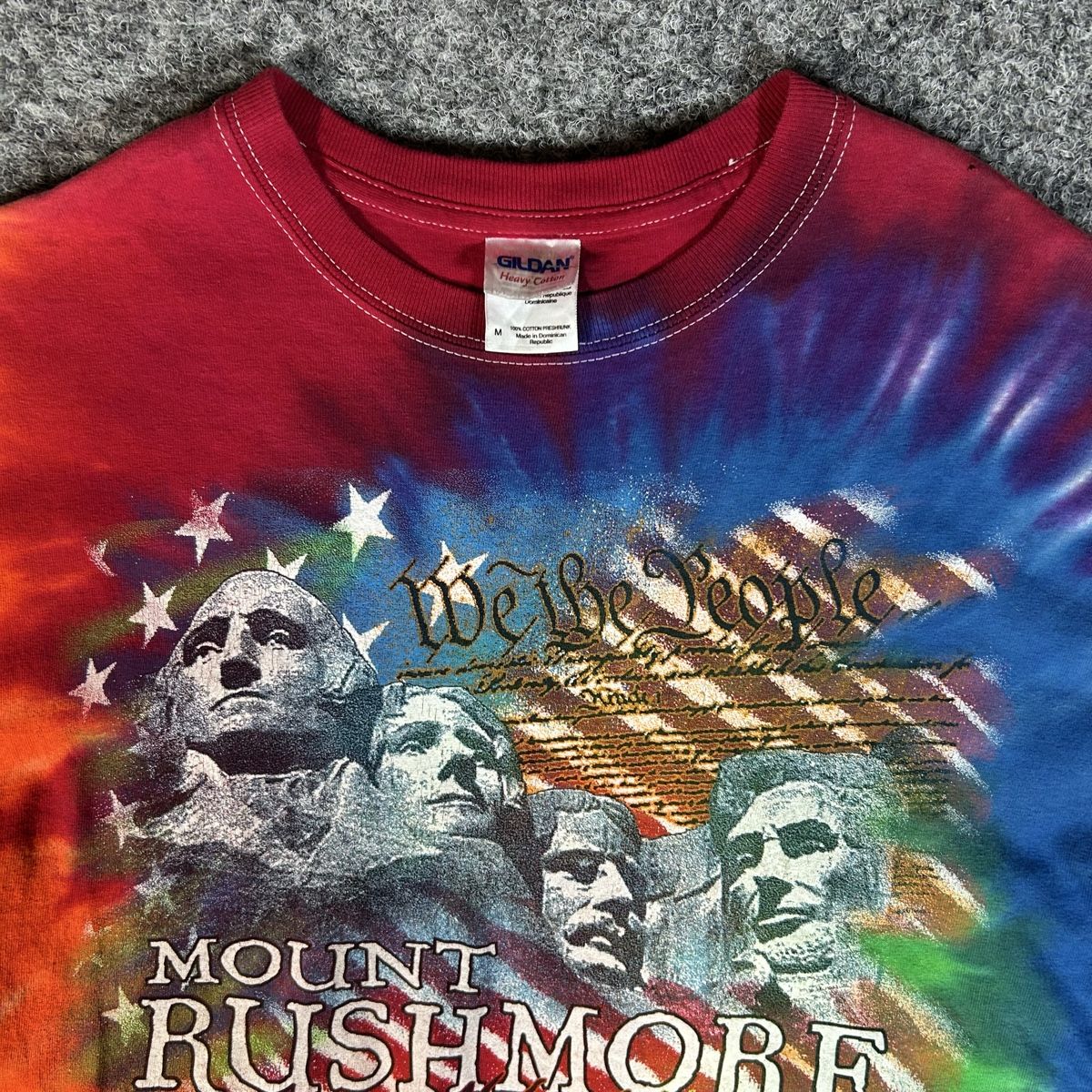 T-shirt: 2000s T-shirt – Nuovo (secondo la descrizione) da La Sagne NE venduto da Matlasape 3