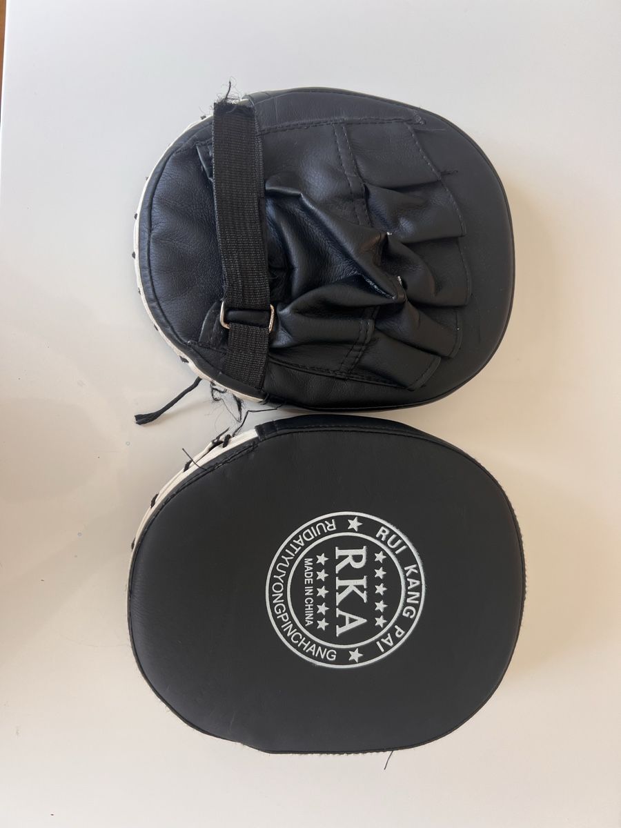 Sacchi da boxe: Boxpads Schlagpolster RKA Set gebraucht – Usato da Winterthur venduto da jan_qj9h