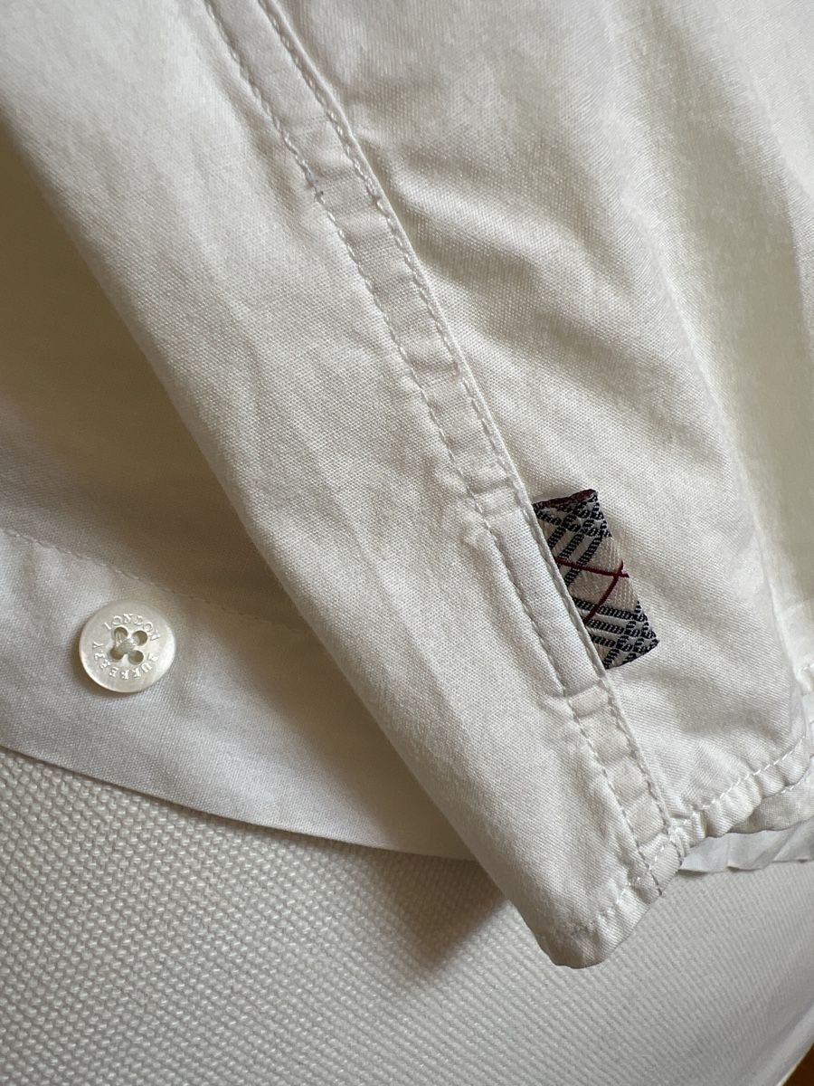 Burberry Camicette: Chemise sans manches Burberry – Usato da Bussigny venduto da ccch 2