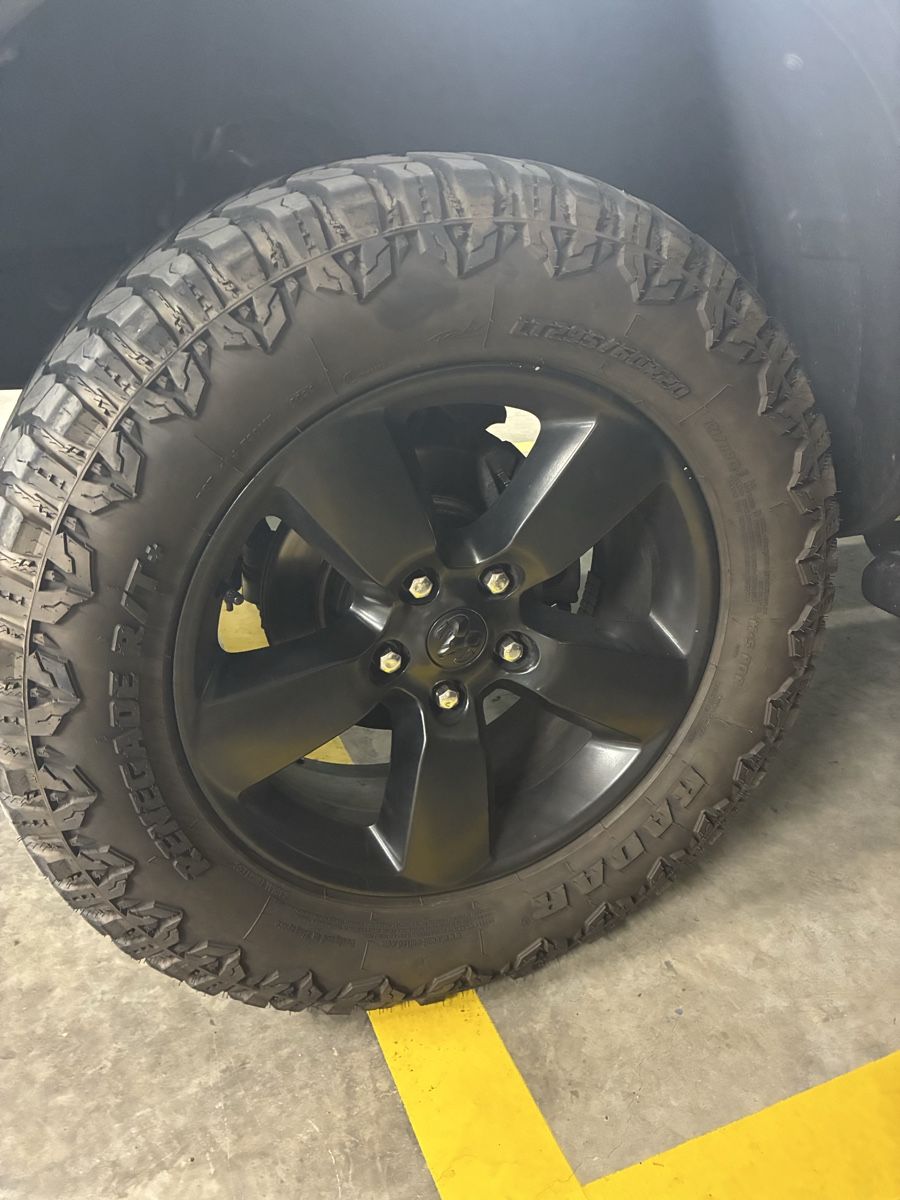 Dodge Pneumatici & Ruote complete: Dodge Ram Felgen – Usato da Hochfelden venduto da Nikosrs 1