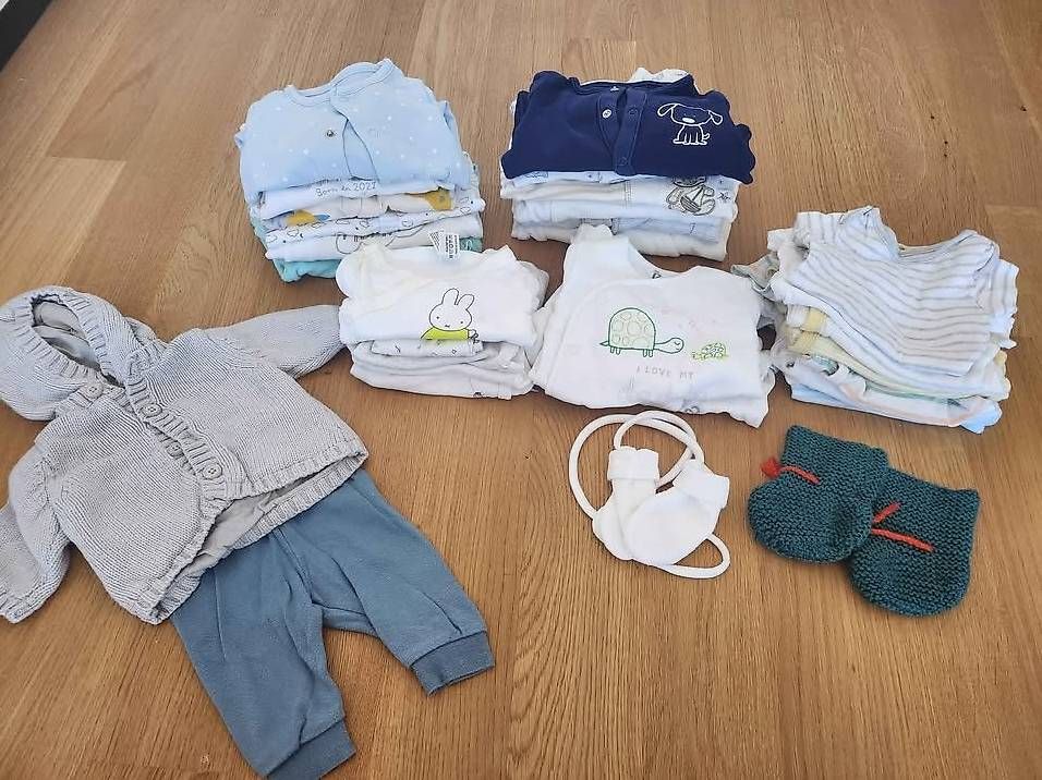 Kleiderpakete & -sets: Kleiderpaket in Grösse 50 – Gebraucht aus Winterthur von kyubi 1