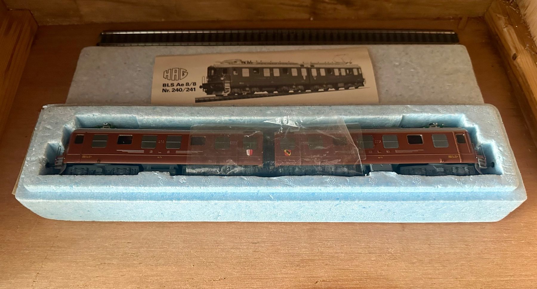 Hag Modellini di ferrovie: Hag Ae 8/8 BLS Nr.240 AC Analog – Usato da Oftringen venduto da ib.85 7