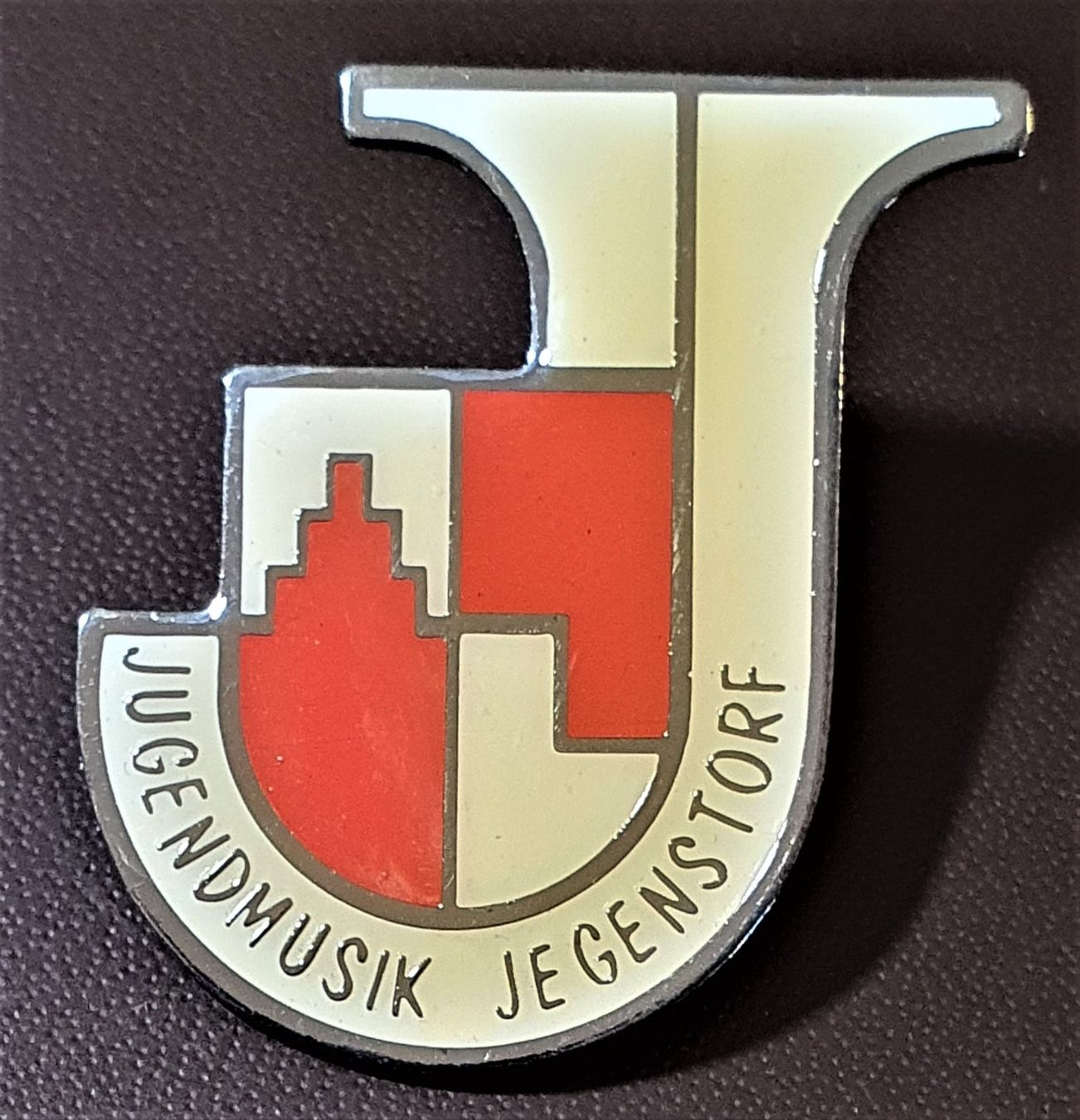 Plaketten & Abzeichen: Q765 - Pin Jugendmusik Jegenstorf – Gebraucht aus Reinach BL von Boston-Verkauf