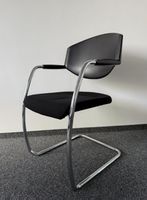 Titel: 4x Giroflex 16 Konferenzstühle – Schwarz mit Armlehne