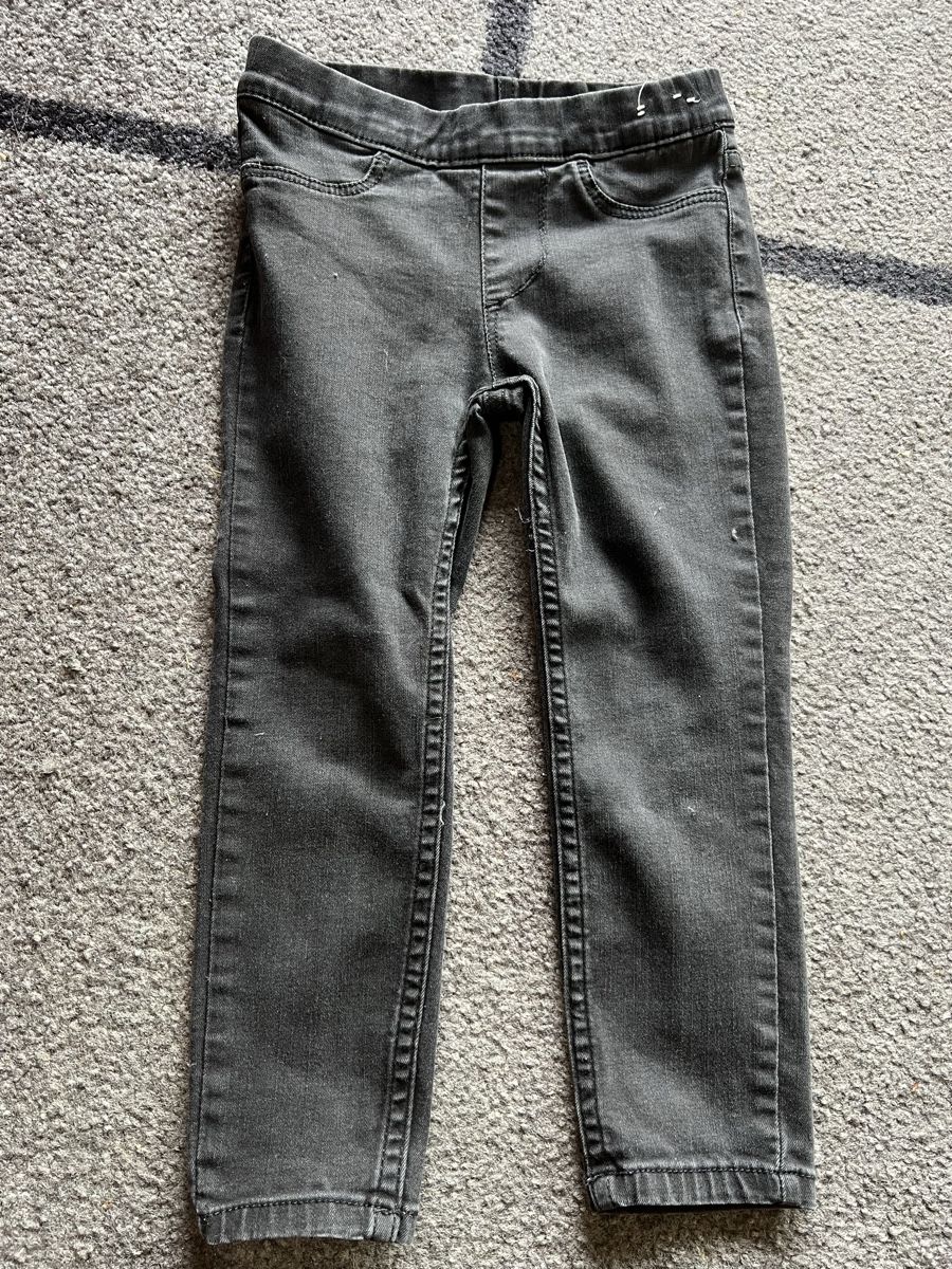 H&M Pantaloni: 5 x Jeggins/Jeans Grösse 98 – Usato da Ebikon venduto da KarinM02 5