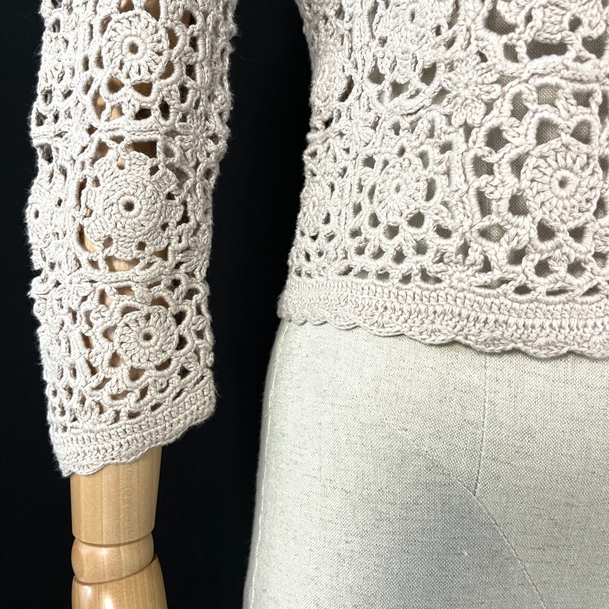 Hemisphere Maglioni & Felpe: HEMISPHERE Crochet Cardigan  – Nuovo (secondo la descrizione) da Emmen venduto da Nightingale_2022 2