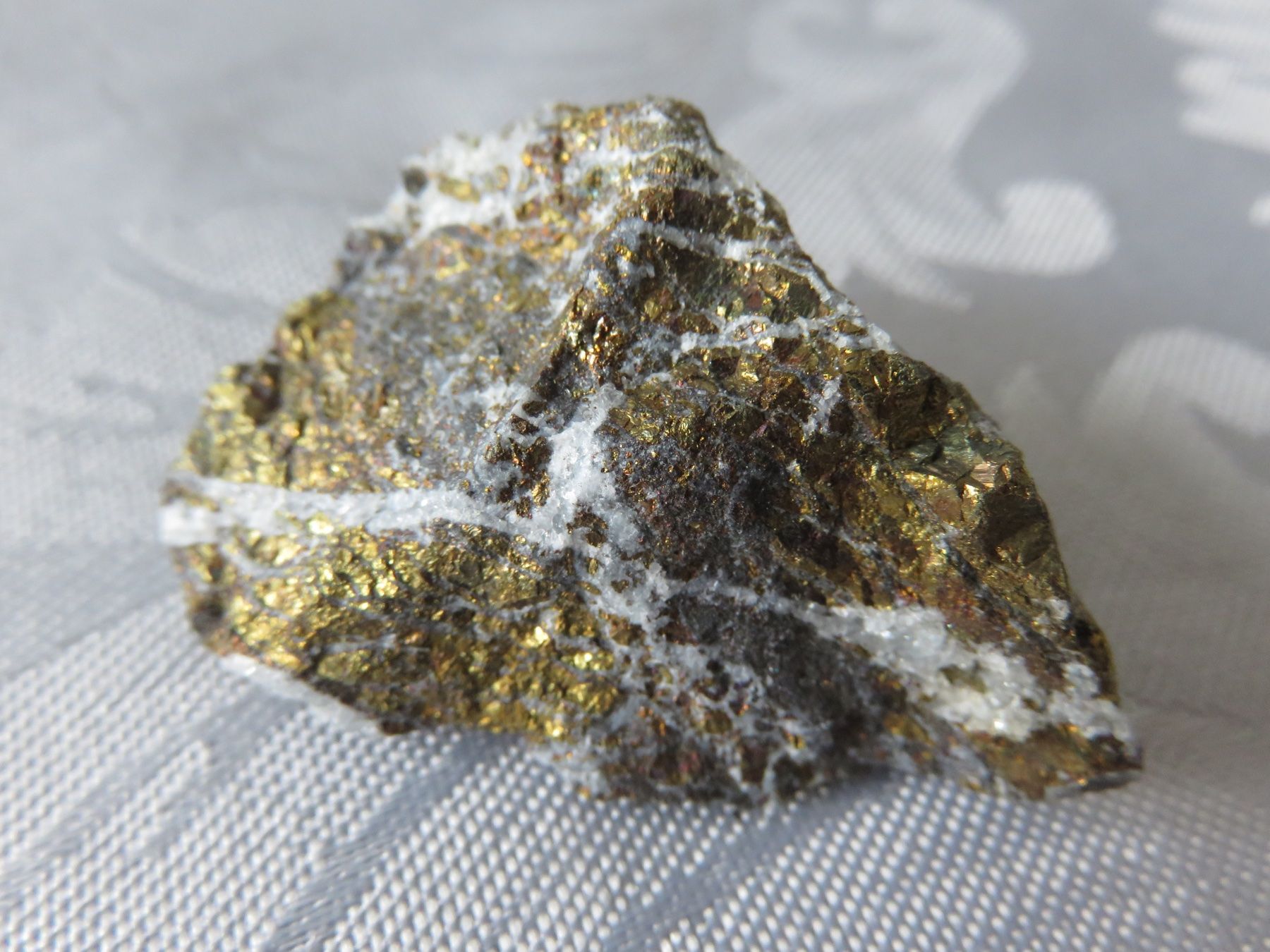 Minerali & Pietre curative: Chalkopyrite heilstein roh – Usato da Rümlang venduto da euqinom16 1