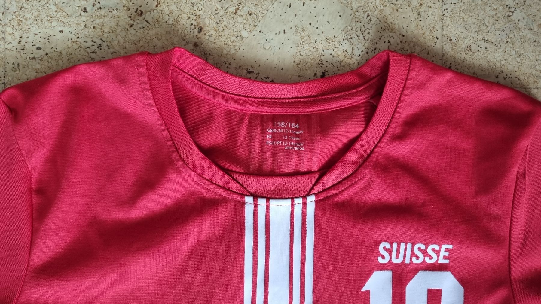 Schweizer Nati Trainer, Turnhosen & -trikots: Trikot Schweiz – Gebraucht aus Uster von Moriginal 1