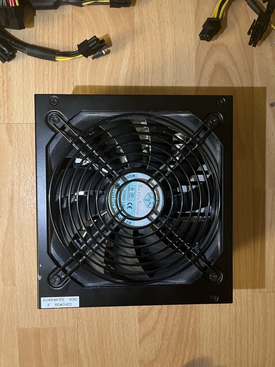 Composants électroniques: SilverStone Strider Plus 850W - Vollmodular - 80 Plus Silver – D'occasion à Zürich par rtinise