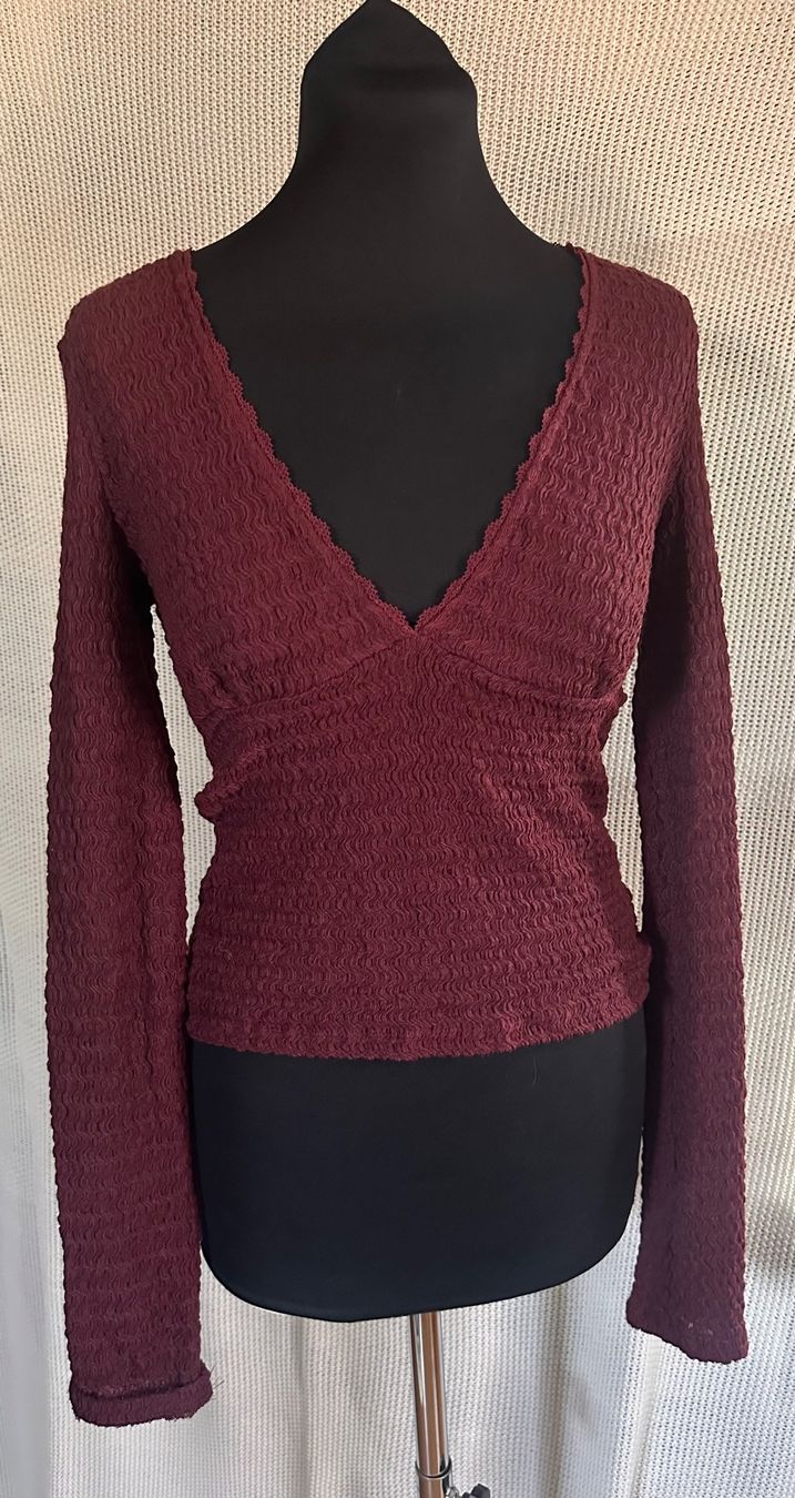 Pull&Bear Maglioni & Felpe: Neuer, dünner Pullover von Pull & Bear Gr. 36/38 – Nuovo (secondo la descrizione) da Muri AG venduto da Shoshana5