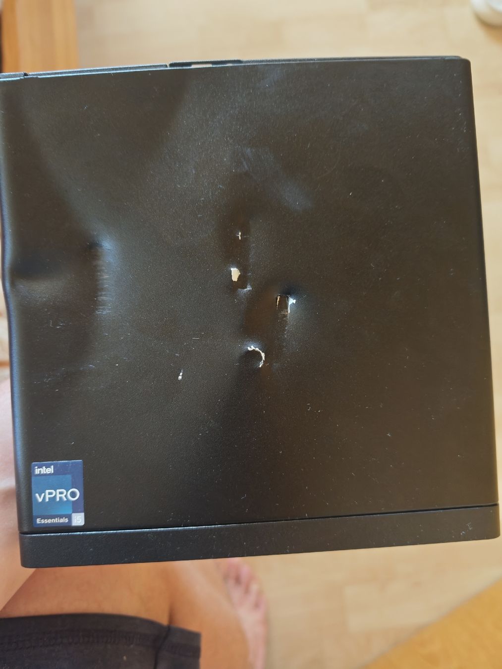 Hewlett Packard PC: HP Elite mini 800 G9 mit schaden – Usato da Sarnen venduto da Laut_musik 4