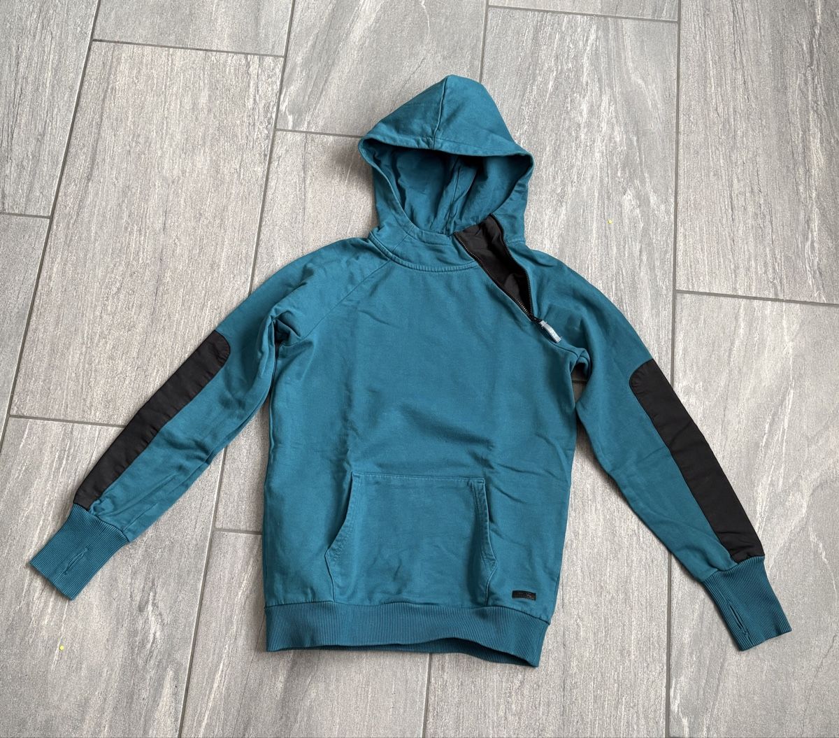 Maglioni & Felpe: Fitz Pullover mit Kapuze Gr. 152/158 – Usato da Villmergen venduto da Mercedes405 1