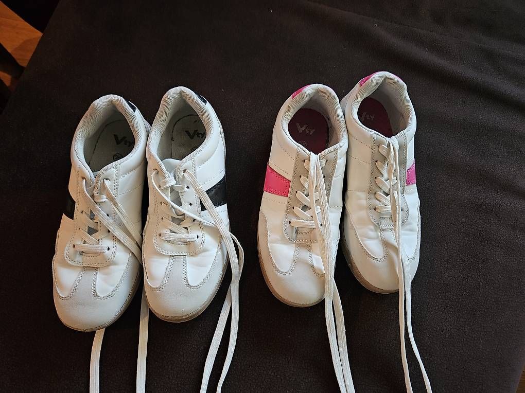 Chaussures filles: Turnschuhe 35 – D'occasion à Oeschgen par sve_t9vg