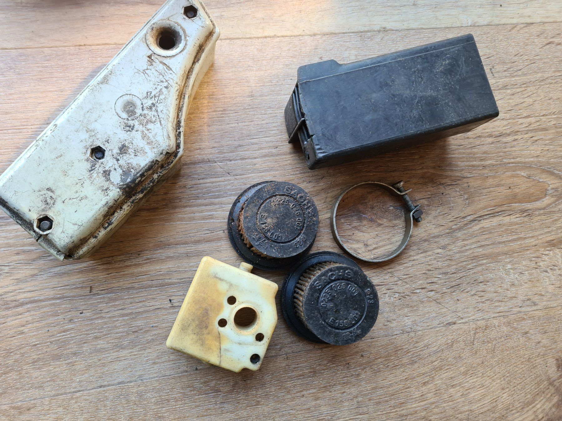 Sachs Ciclomotori: Luftfilter Teile Sachs 503 HG.. – Usato da frümsen venduto da Sailem 3