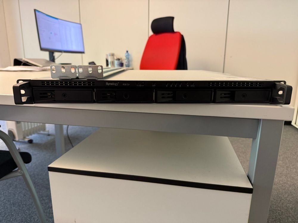 Synology Server: Synology RS815+ - Defectueux – Difettoso da Fribourg venduto da baltenspda